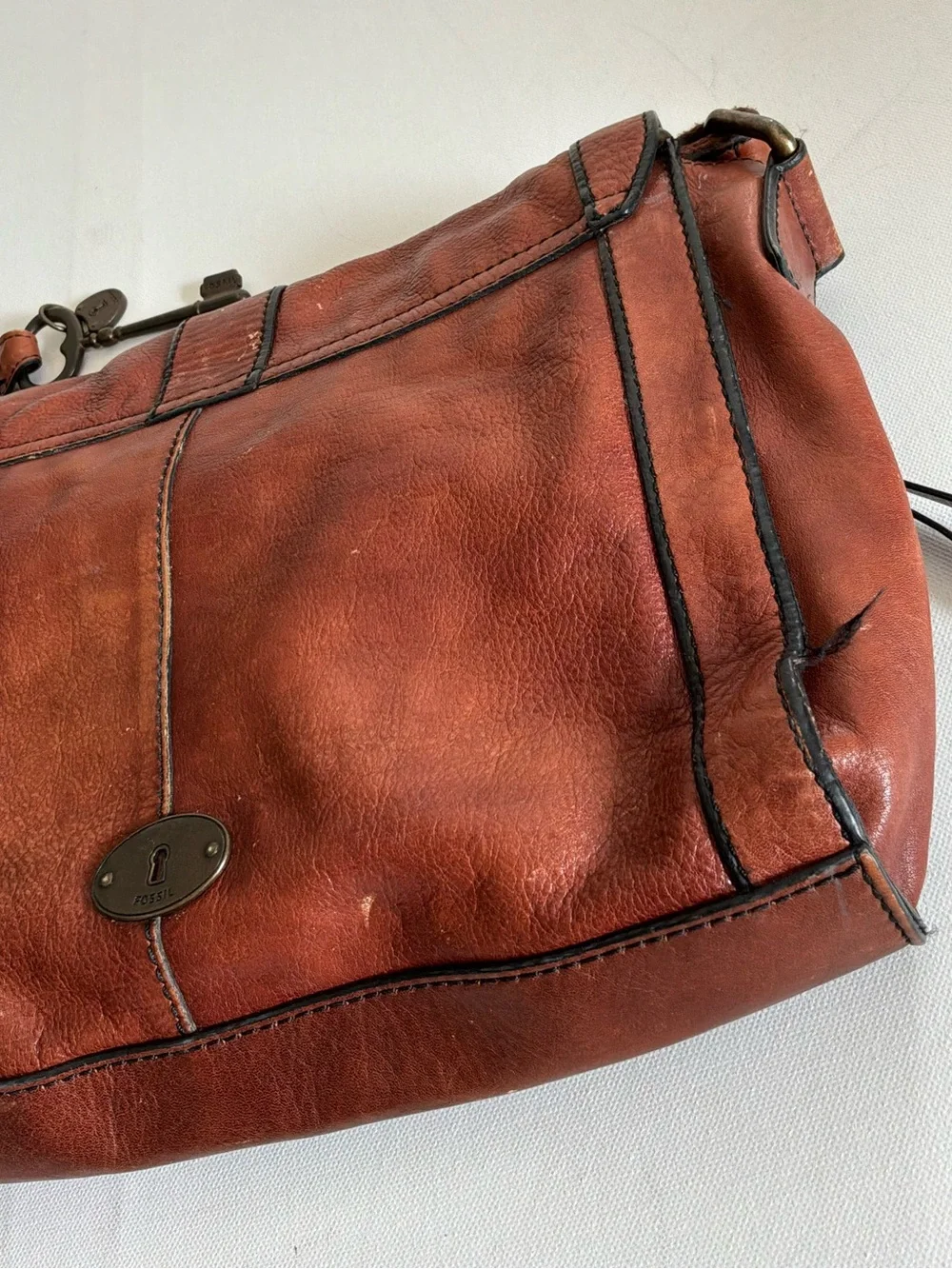 Fossil Brown Leather Messenger Crossbody Bag Vintage Satchel Key Charm